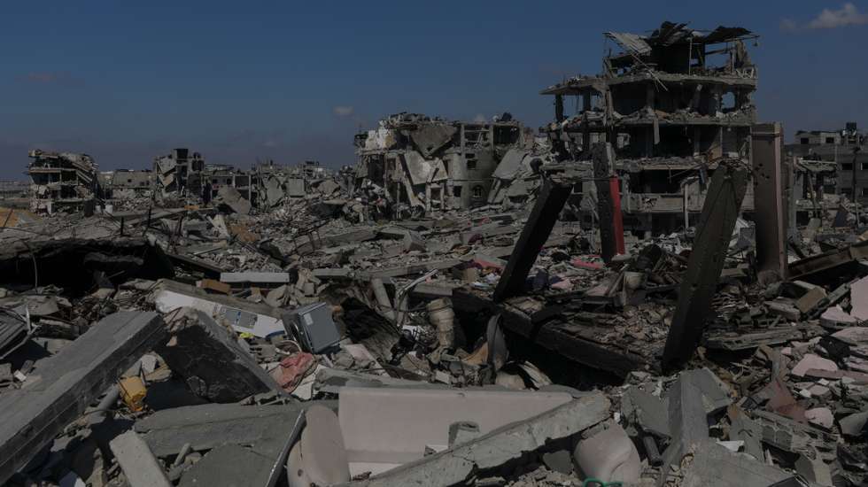 epa11268033 A destroyed area as Palestinians return to Khan Younis after the Israeli military pulled out troops from the southern Gaza Strip, leaving just one brigade in the area, 09 April 2024. More than 35,000 Palestinians and at least 1,330 Israelis have been killed, according to the Palestinian Health Ministry and the Israel Defense Forces (IDF), since Hamas militants launched an attack against Israel from the Gaza Strip on 07 October 2023, and the Israeli operations in Gaza and the West Bank which followed it.  EPA/MOHAMMED SABER