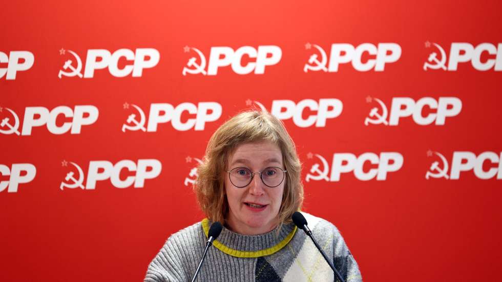 A deputada do PCP no Parlamento Europeu, Sandra Pereira, intervém durante uma sessão pública com o tema: "A produção de cereais em Portugal e a soberania alimentar", Elvas, 05 de janeiro de 2023. NUNO VEIGA/LUSA