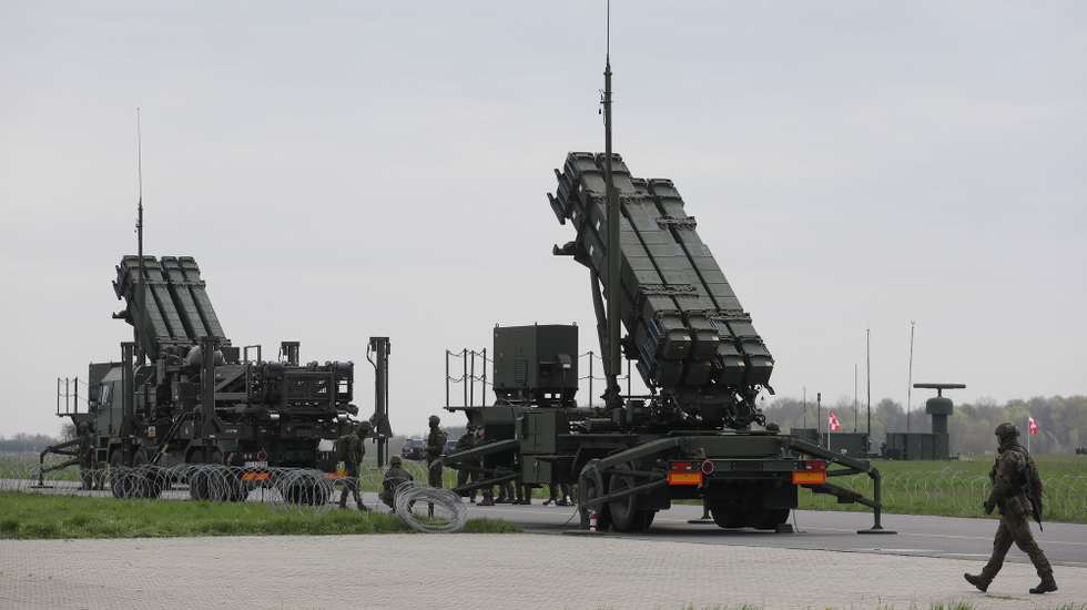 epa10581782 American Patriot surface-to-air missile system presented at the Warsaw-Radom Airport in Radom, 20 April 2023. At the airport in Radom, Polish soldiers are trained in the use of the 'Patriot' missile systems and the 'Mala Narew' and 'Pilica' anti-aircraft systems. Deputy Prime Minister and Polish Minister of Defense Mariusz Blaszczak, who was present during the training, informed that this is the first training during which soldiers do not use post-Soviet systems.  EPA/Pawel Supernak POLAND OUT