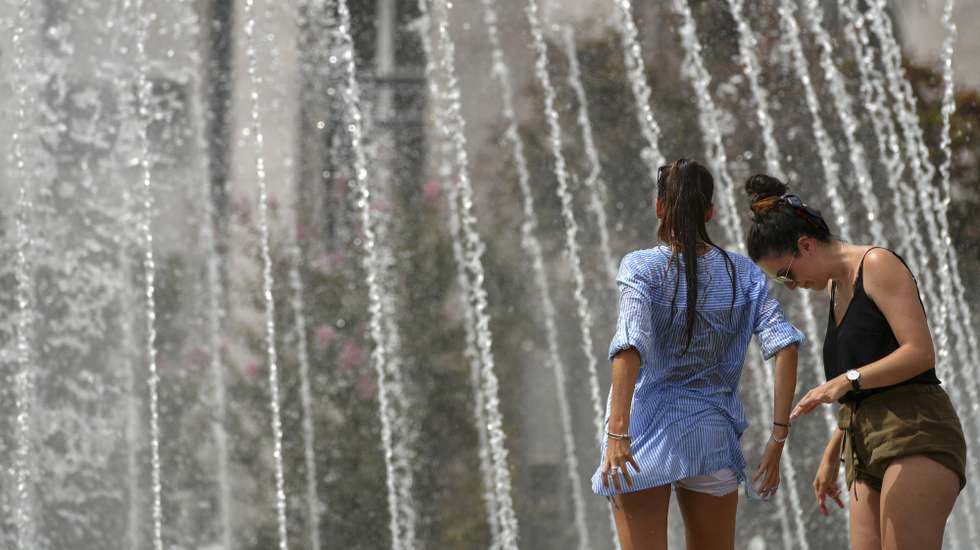 Altas temperaturas em Braga, 3 Agosto 2018. Portugal continental está debaixo de calor extremo até final do dia de sábado, com 11 distritos sob aviso vermelho, o mais grave, devido a um anticiclone que transporta ar quente do norte de África. HUGO DELGADO/LUSA