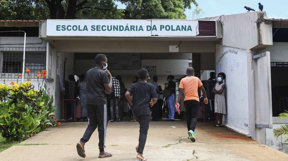 Escola Secundária da Polana no dia de abertura do ano letivo de 2022 em Maputo, Moçambique, 31 de janeiro de 2022. Decorreu hoje em Moçambique a abertura do ano letivo 2022. (ACOMPANHA TEXTO) LUÍSA NHANTUMBO/LUSA