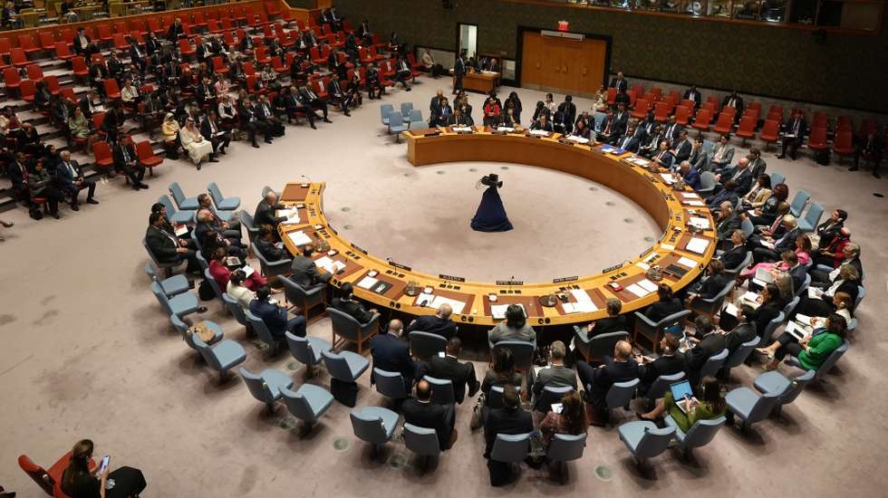 epa11629350 A United Nations Security Council meeting is called to address the situation in the Middle East during the General Debate of the 79th session of the United Nations General Assembly at United Nations Headquarters in New York, New York, USA, 27 September 2024.  EPA/STEPHANI SPINDEL