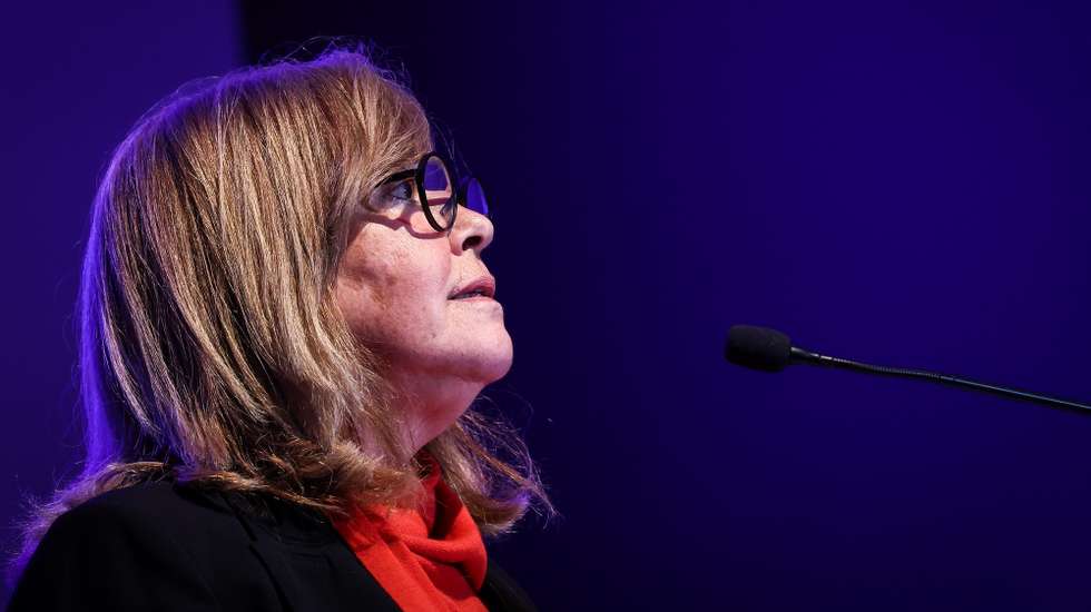 A ministra da Administração Interna, Margarida Blasco, discursa durante uma conferencia sobre o combate à Violência contra as Mulheres e Violência Doméstica, em Cascais, 25 de Novembro de 2024. RODRIGO ANTUNES/LUSA