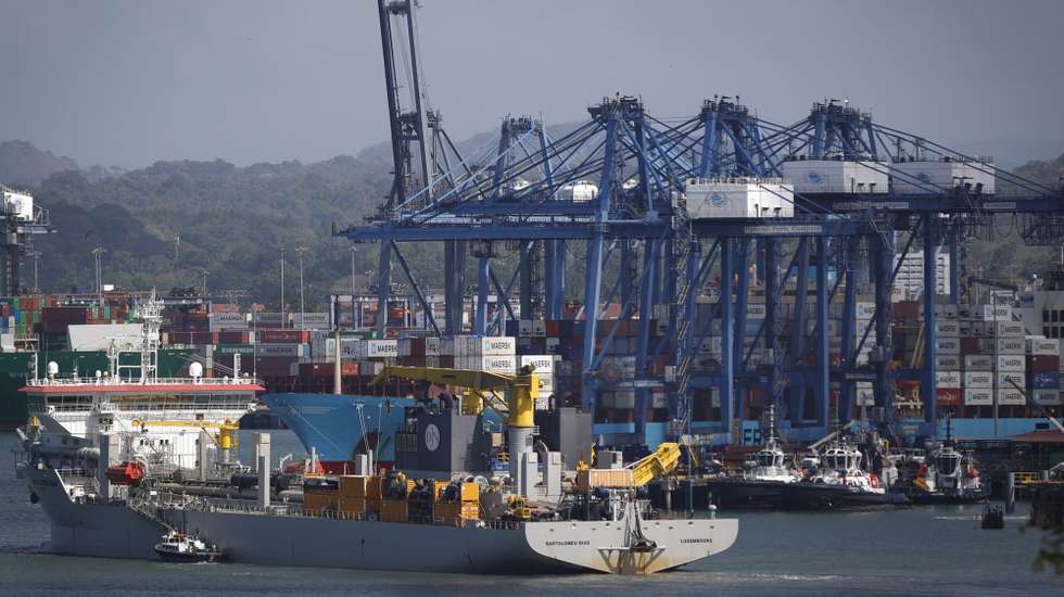 epa11853435 View of a cargo ship in the Panama Canal in Panama City, Panama, 24 January 2025 (Issued 25 January 2025). Panama's five main ports are in the adjacent areas of the interoceanic canal, which US President Donald Trump stated his intention to 'retake' control of the waterway, alleging Chinese interference in its operation, which has been flatly rejected by the Panamanian government.  EPA/Bienvenido Velasco