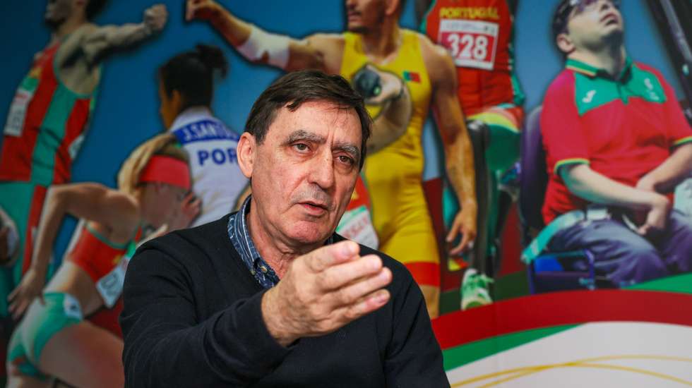 O presidente do Comité Paralímpico de Portugal, José Lourenço, em entrevista à agência Lusa, no Comité Paralímpico de Portugal, em Loures, 30 de janeiro de 2024. Com 12 vagas asseguradas em Paris a 200 dias do início dos Jogos Paralímpicos, o Comité Paralímpico de Portugal (CPP) teme uma “representação residual” nos Jogos Los Angeles2028 e antecipa a necessidade urgente de uma “mudança de paradigma”. (ACOMPANHA TEXTO DA LUSA DO DIA 08 DE FEVEREIRO DE 2024). JOSÉ SENA GOULÃO/LUSA