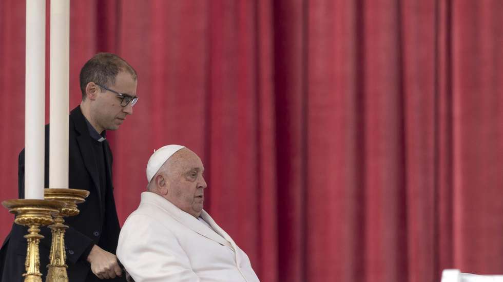 epa11884328 Pope Francis holds a mass for the Jubilee of the Armed Forces at Saint Peters' square in the Vatican City, 09 February 2025.  EPA/MASSIMO PERCOSSI