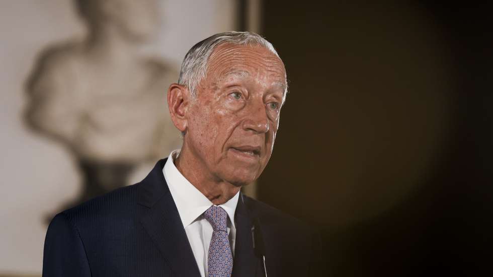 O Presidente da República, Marcelo Rebelo de Sousa, durante a leitura da mensagem ao país, a propósito da realização das eleições legislativas 2025, no Palácio de Belém, em Lisboa, 17 de maio de 2025. FILIPE AMORIM/LUSA