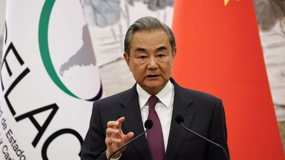 epa12096541 Chinese Foreign Minister Wang Yi attends a press conference for the fourth ministerial meeting of the China-CELAC Forum, at the Diaoyutai State Guesthouse, in Beijing, China, 13 May 2025.  EPA/TINGSHU WANG / POOL