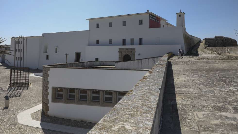 Edifício do Museu Nacional Resistência e Liberdade, no Forte de Peniche, 23 de maio de 2024. Desde de 27 de abril de 1974, data da libertação dos presos políticos, que a Fortaleza de Peniche se afirmou como símbolo da Resistência e da luta pela Liberdade. Por essa razão decidiu-se preservar a integridade deste edificado histórico, militar e prisional, através de um projeto de musealização. CARLOS M. ALMEIDA/LUSA