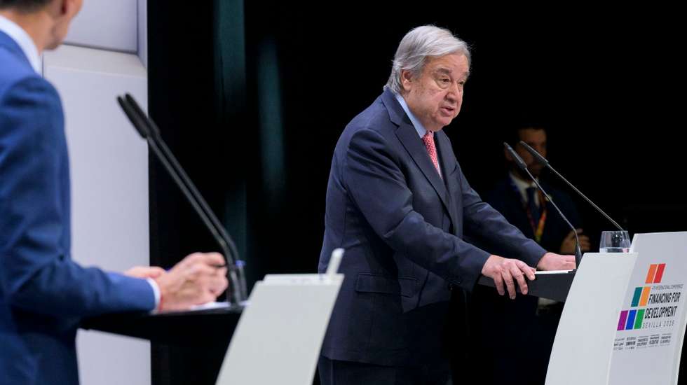 epa12206233 A handout photo made available by the United Nations shows United Nations Secretary-General Antonio Guterres (R) and Spain's Prime Minister Pedro Sanchez holding a joint press conference on the first day of the UN's 4th International Conference on Financing for Development (FFD4) in Seville, Spain, 30 June 2025. The event will run until 03 July.  EPA/UN PHOTO/MANUEL ELIAS HANDOUT -- AVAILABLE TO ILLUSTRATE THE ACCOMPANYING NEWS -- MANDATORY CREDIT -- HANDOUT EDITORIAL USE ONLY/NO SALES