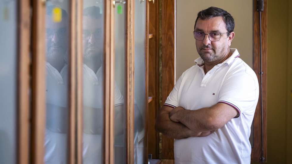 O presidente do Sindicato dos Jornalistas, Luís Filipe Simões, em entrevista à Lusa, na sede do Sindicato de Jornalistas, em Lisboa, 21 de julho de 2025. (ACOMPANHA TEXTO DE 22 DE JULHO DE 2025) JOSÉ SENA GOULÃO/LUSA