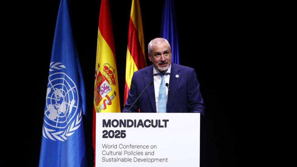 epa12414272 UNESCO Assistant Director-General for Culture Ernesto Ottone speaks during the official inauguration of MONDIACULT, the UNESCO World Conference on Cultural Policies and Sustainable Development, in Barcelona, Catalonia, Spain, 29 September 2025.  EPA/TONI ALBIR