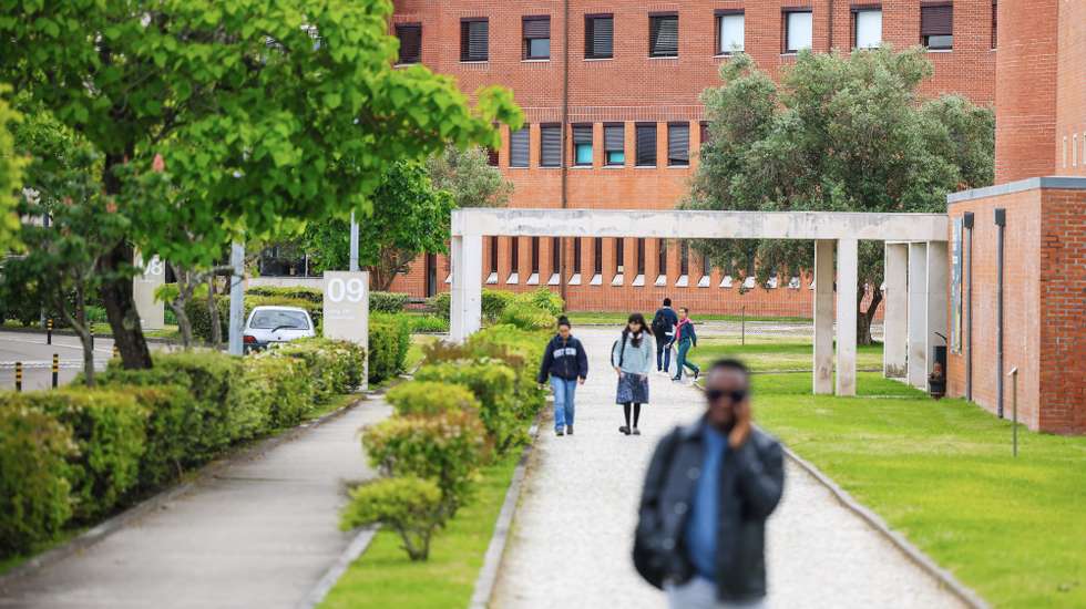 Estudantes na Universidade de Aveiro, 13 de maio de 2025. JOSÉ COELHO/LUSA