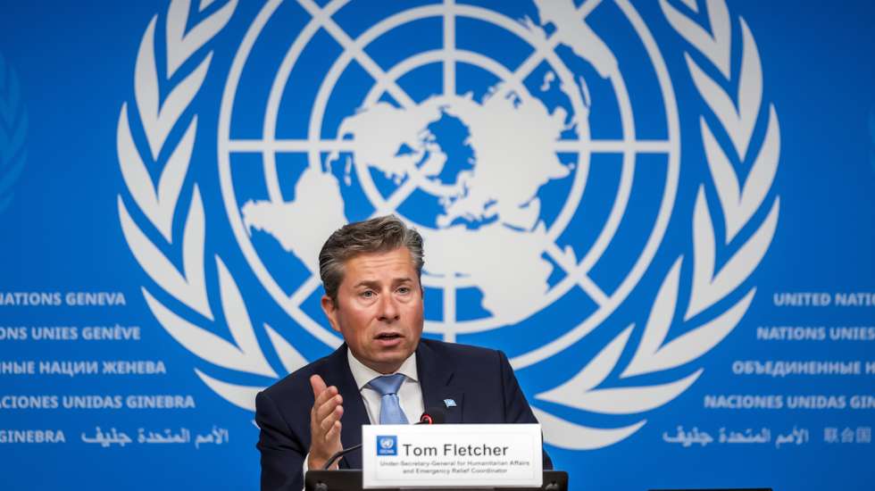 epa12316194 Tom Fletcher, UN Under-Secretary-General for Humanitarian Affairs and Emergency Relief Coordinator, briefs the media about the humanitarian crisis in the Gaza Strip during a press conference at the European headquarters of the United Nations (UNOG) in Geneva, Switzerland, 22 August 2025.  EPA/SALVATORE DI NOLFI