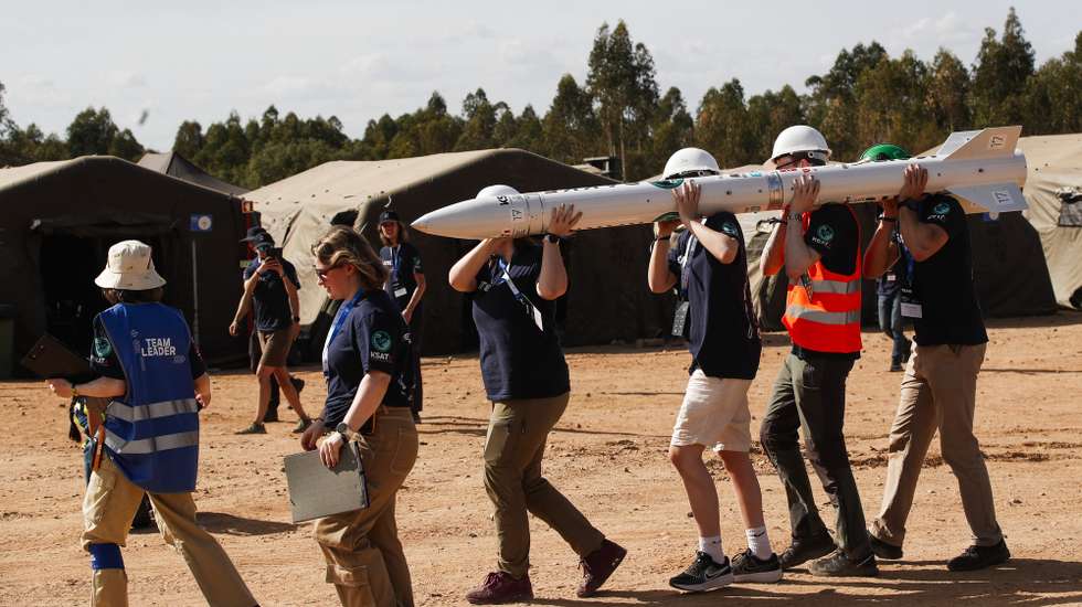 Uma equipa de universitários participa no EuRoC – European Rocketry Challenge (lançamento de foguetes), organizado pela Agência Espacial Portuguesa e conta com a participação de 28 equipas universitárias selecionadas de 16 países a decorrer no Campo Militar de Santa Margarida, em Constância, 14 de outubro de 2025. (ACOMPANHA TEXTO DE 15 DE OUTUBRO DE 2025). PAULO CUNHA/LUSA