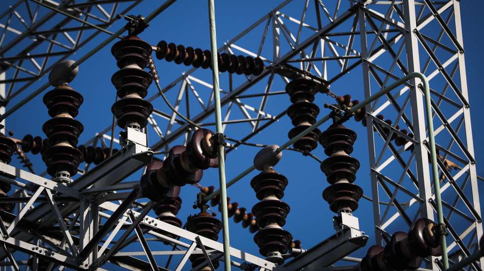 epa09956640 Power transmission lines of the Eletrobras company, in Rio de Janeiro, Brazil, 18 May 2022. The Court of Accounts of the Union (TCU), the body that oversees public spending in Brazil, approved the proposal to privatize Eletrobras, the largest electricity company in Latin America, thereby giving the government the guarantee to conclude the process before the October elections.  EPA/Andre Coelho
