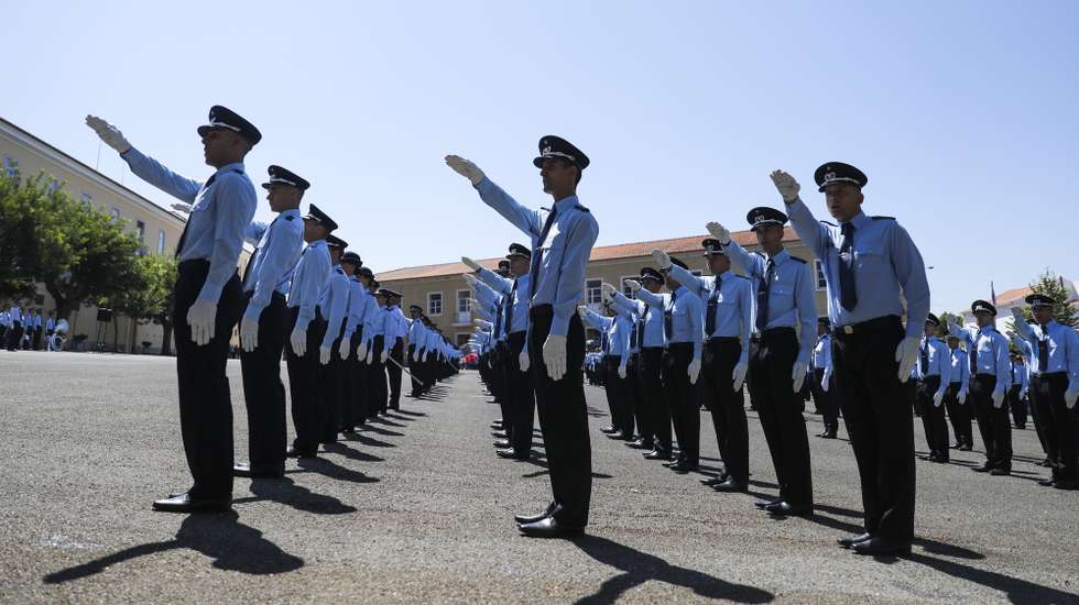 Cerimónia de compromisso de honra do 20.º Curso de Formação de Agentes da PSP na Escola Prática de Policia, em Torres Novas, 29 de julho de 2025. PAULO CUNHA/LUSA