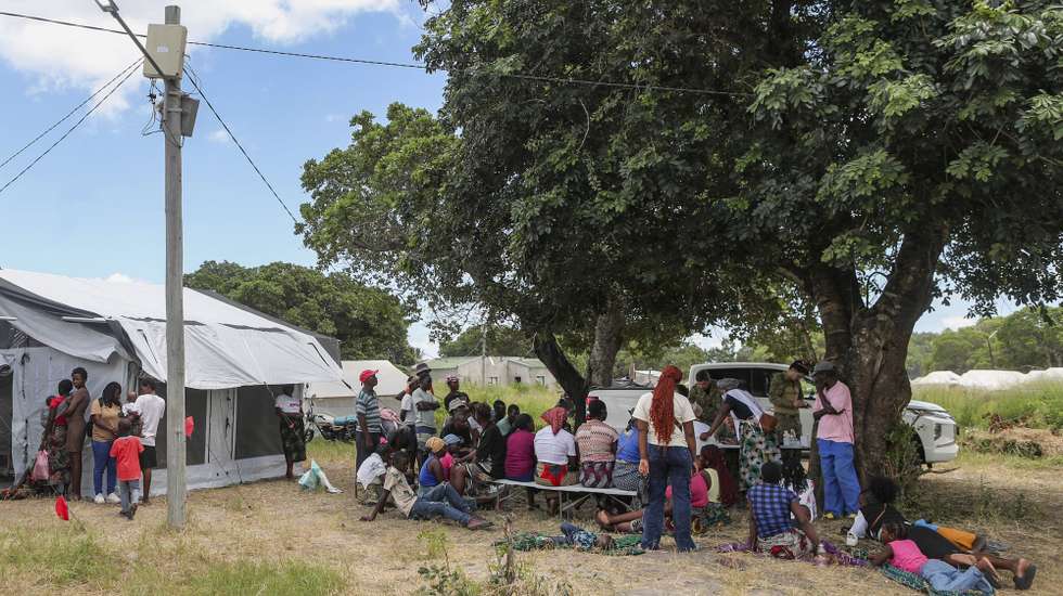 No centro de acomodação de Chiaquelane o maior campo de deslocados das cheias em Moçambique, com 30.000 pessoas, militares portugueses já fazem a diferença, assistindo 120 deslocados no primeiro dia, província de Gaza, Moçambique, 03 de fevereiro de 2026. (ACOMPANHA TEXTO DA LUSA DO DIA 04 DE FEVEREIRO DE 2026). LUÍSA NHANTUMBO/LUSA