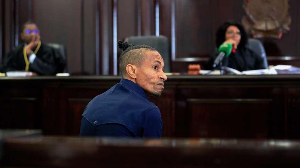 Início do julgamento de Gerson Quintas "Man Genas" (D) por ofensas ao Presidente da República João Lourenço, onde é Julgado por alegados crimes de calúnia, difamação e ultraje ao Estado na 5ª Secção no Tribunal da Comarca de Luanda, Angola, 26 de junho de 2026.  AMPE ROGÉRIO/LUSA