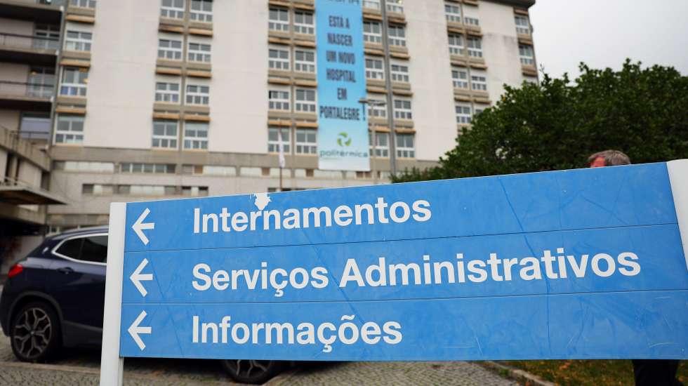 Fachada do edifício principal do Hospital Dr. José Maria Grande, Portalegre, 10 de janeiro de 2023. NUNO VEIGA/LUSA