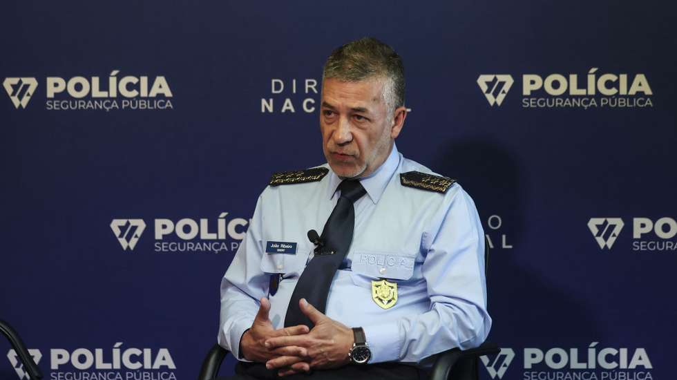 Entrevista à agência Lusa do diretor nacional adjunto da Polícia de Segurança Pública (PSP) e responsável pela Unidade Nacional de Estrangeiros e Fronteiras, João Ribeiro, na Direção Nacional da PSP, em Lisboa, 11 setembro 2026. (ACOMPANHA TEXTO DO DIA 13 DE SETEMBRO DE 2026) MANUEL DE ALMEIDA/LUSA