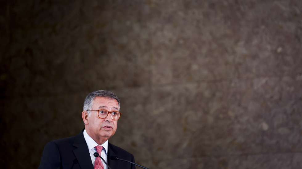 O Presidente da República, António José Seguro, usa da palavra durante a 8.ª Cimeira do Turismo Português, no Hotel Ritz Four Seasons, em Lisboa, 28 de setembro de 2026. FILIPE AMORIM/LUSA
