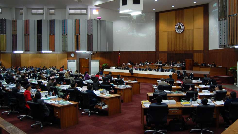 O projeto de lei foi aprovado por 61 (dos 65 deputados que compõem o parlamento nacional) deputados presentes no hemiciclo