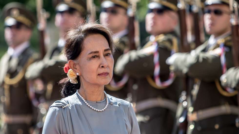 epa08978815 (FILE) - Myanmar's State Counselor Aung San Suu Kyi inspects a guard of honor during a welcome ceremony in Prague, Czech Republic, 03 June 2019 (reissued 01 February 2021). According to media reports Myanmar's State Counselor Aung San Suu Kyi and Myanmar president Win Myint were arrested by the military in a raid on 01 February amidst reports of a coup.  EPA/MARTIN DIVISEK *** Local Caption *** 56487053