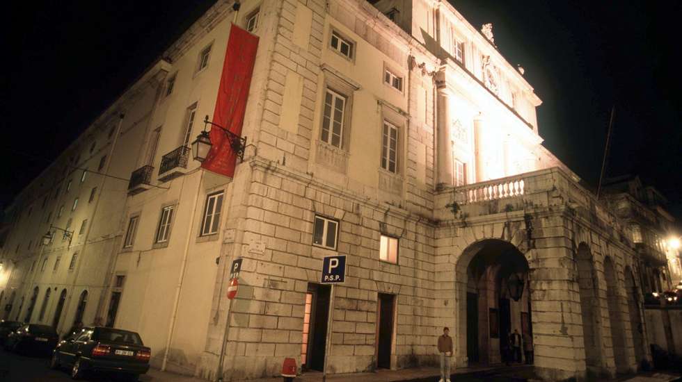 Apresentada no contexto dos 45 anos da CNB e em homenagem ao mestre de bailado de origem cubana Jorge Garcia (1935-2021), esta remontagem de uma criação de referência do período romântico estará no palco do Teatro Nacional de São Carlos de 03 a 23 de dezembro, indicou a CNB