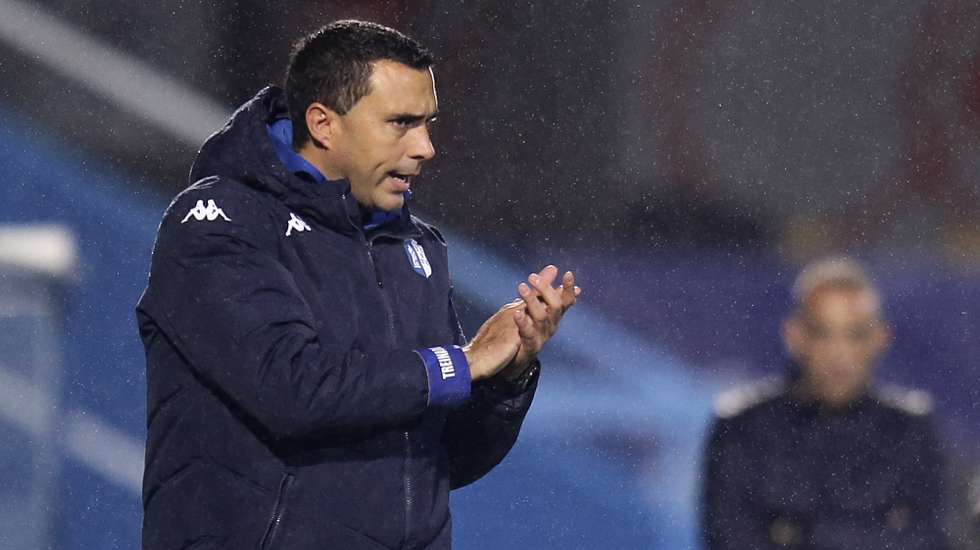 Treinador espanhol Pablo Villar de saída de Vizela
