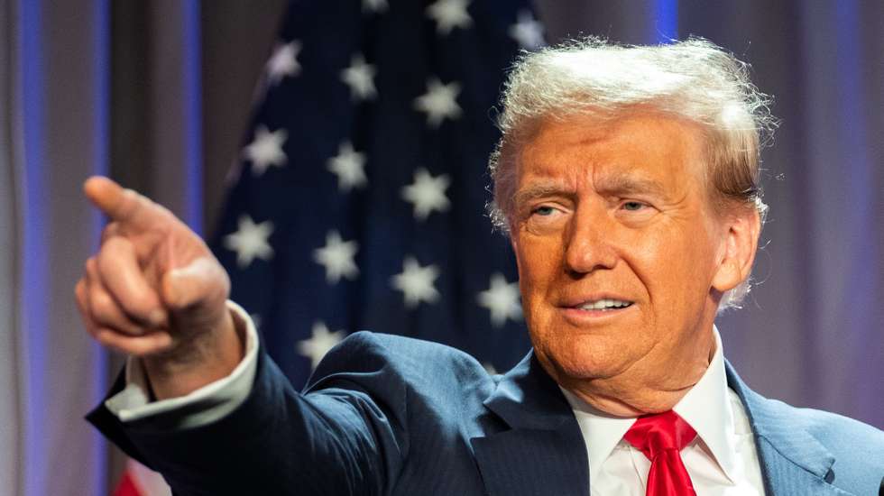 epa11718828 US President-elect Donald Trump gestures during a meeting with House Republicans at the Hyatt Regency hotel in Washington, DC, USA, 13 November 2024.  EPA/ALLISON ROBBERT / POOL