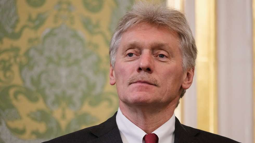 epa12192791 Kremlin spokesman Dmitry Peskov looks on while waiting for the beginning of the talks between the Russian president and the interim president of the Republic of Mali at the Kremlin in Moscow, Russia, 23 June 2025.  EPA/PAVEL BEDNYAKOV / POOL