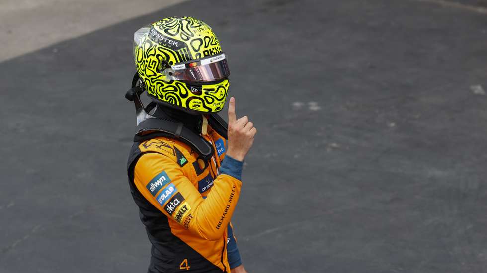 epa12512799 McLaren driver Lando Norris of Britain celebrates during qualifying for the Formula One Grand Prix of Sao Paulo at the Autodromo Jose Carlos Pace racetrack in Interlagos, Sao Paulo, Brazil, 08 November 2025. The 2025 Formula 1 Grand Prix of Sao Paulo will be held on 09 November.  EPA/Sebastiao Moreira
