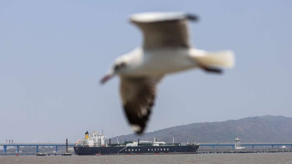 epa12864066 The Indian-flagged carrier Jag Vasant, carrying liquefied petroleum gas (LPG) via the Strait of Hormuz, arrives at Mumbai Port in Mumbai, India, 01 April 2026. Stalled shipments from the Gulf, driven by escalating Middle East conflicts, are causing widespread LPG supply disruptions across the country.  EPA/DIVYAKANT SOLANKI