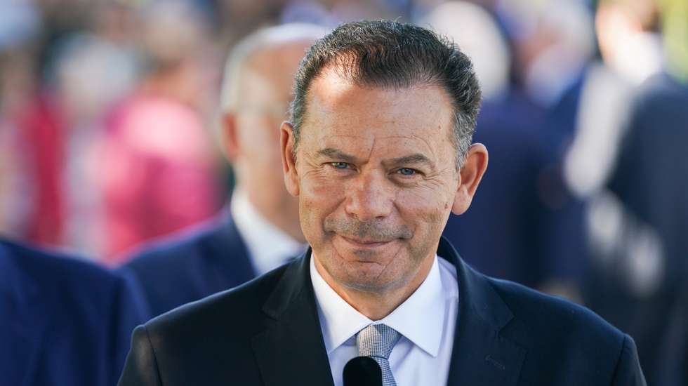 O primeiro-ministro, Luís Montenegro, fala á imprensa após a inauguração da Avenida António Fernando Couto dos Santos e da Avenida João Maria de Oliveira Martins em Esposende. 19 Setembro 2026.HUGO DELGADO/LUSA