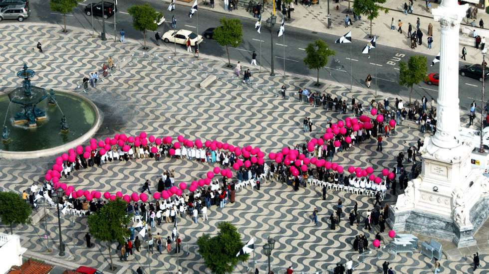 A Liga Portuguesa Contra o Cancro (LPCC) convida à participação na "Rota Rosa", um conjunto de caminhadas solidárias e ações de sensibilização em todo o país