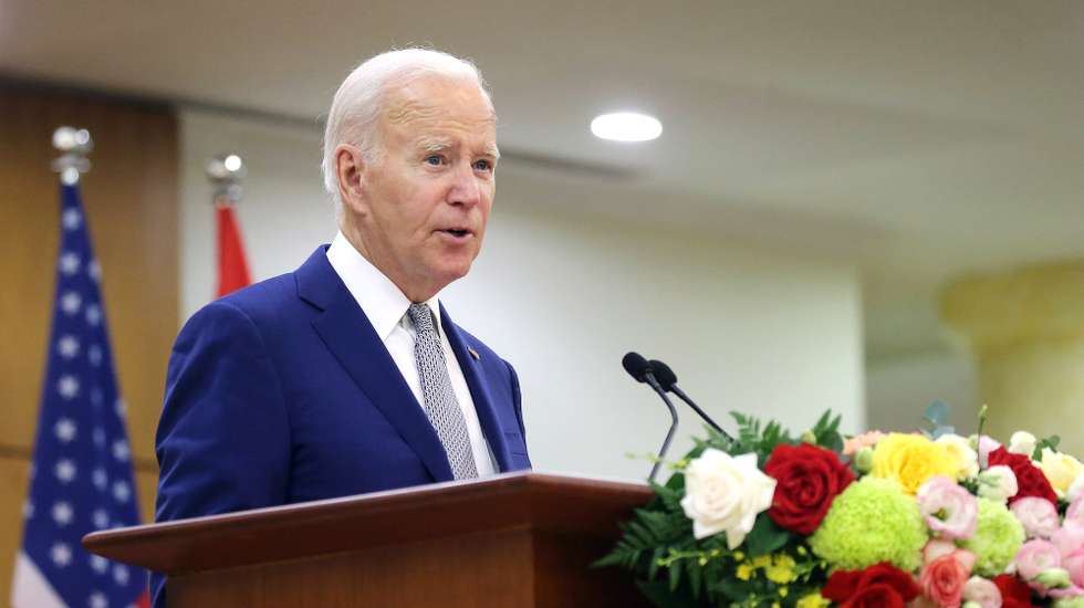 epa10852462 US President Joe Biden delivers a speech during a press briefing at the headquarters of CPV Central Committee in Hanoi, Vietnam, 10 September 2023. Biden is on an official two-day visit to Vietnam.  EPA/LUONG THAI LINH / POOL