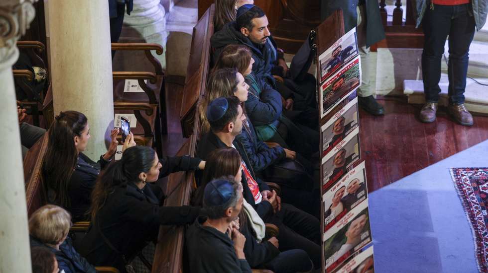 Famílias de reféns luso-israelitas rezam em Lisboa pelo “fim do pesadelo”