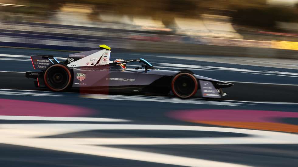 epa11072626 Portugal's Antonio Felix Da Costa of the TAG Heuer Porsche team drives his car during Practice 1 of the Formula E Mexico City Grand Prix at the Autodromo de los Hermanos Rodriguez in Mexico City, Mexico, on 12 January 2024.  EPA/Jose Mendez