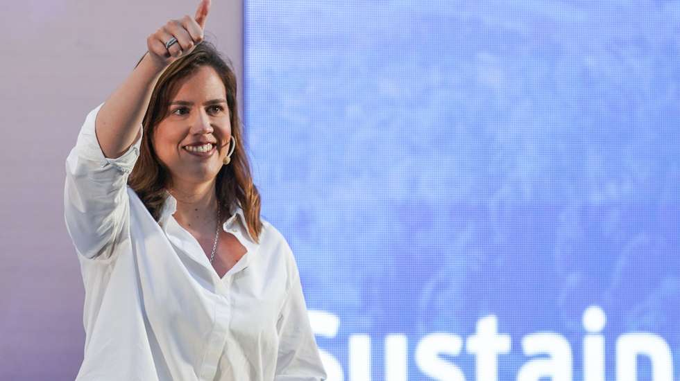 A eurodeputada do Partido Social Democrata (PSD), Lídia Pereira, intervém durante o Congresso do YEPP (Juventude do Partido Popular Europeu), em Braga, 16 de junho de 2023. HUGO DELGADO/LUSA