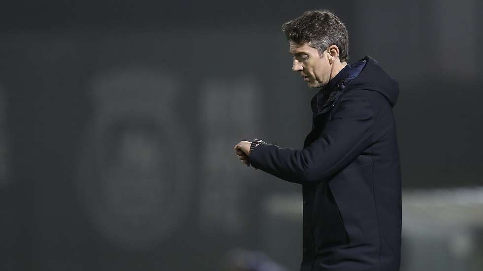 O treinador do Arouca, Vasco Seabra, durante o jogo I Liga de futebol contra o Rio Ave, realizado no Estádio do Rio Ave, em Vila do Conde, 31 de janeiro de 2026. MANUEL FERNANDO ARAÚJO/LUSA