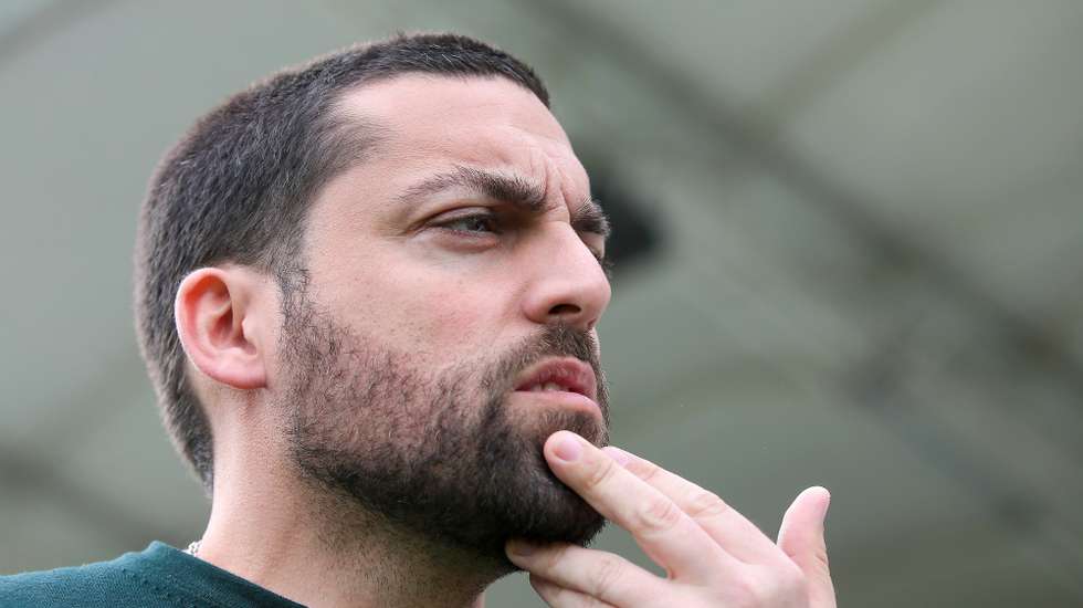 O treinador do Moreirense, Vasco Botelho da Costa, reage, durante o jogo da Primeira Liga de Futebol contra o Arouca, realizado no Estádio Comendador Joaquim de Almeida Freitas, em Moreira de Cónegos, 21 de março de 2026. MANUEL FERNANDO ARAÚJO/LUSA