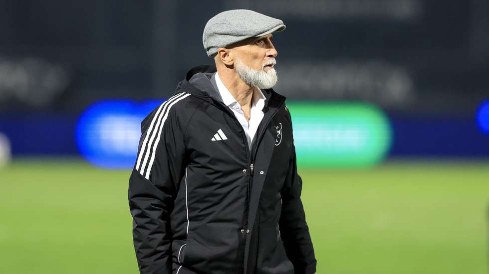 O treinador do Casa Pia Álvaro Pacheco durante o jogo da Primeira Liga de Futebol disputado com o Famalicão no estádio municipal de Famalicão, 23 de fevereiro de 2026. JOSÉ COELHO/LUSA