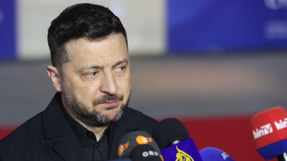 epa12909709 President of Ukraine Volodymyr Zelensky speaks to the media during the informal meeting of EU Heads of State or Government in Agia Napa, Cyprus, 23 April 2026. EU leaders are expected to address current geopolitical developments and Europe's response to them.  EPA/GEORGE CHRISTOFOROU