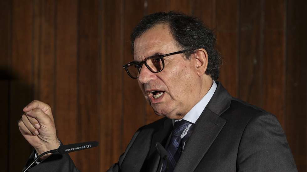 O ministro da Economia e da Coesão Territorial, Manuel Castro Almeida intervém na iniciativa "Resultados PRR" promovida pela Estrutura de Missão Recuperar Portugal para apresentar os resultados do Plano de Recuperação e Resiliência (PRR) e a submissão do 10.º Pedido de Pagamento do PRR à Comissão Europeia. Arquivo Nacional da Torre do Tombo,  Lisboa 1 de outubro de 2026. MIGUEL A. LOPES/LUSA
