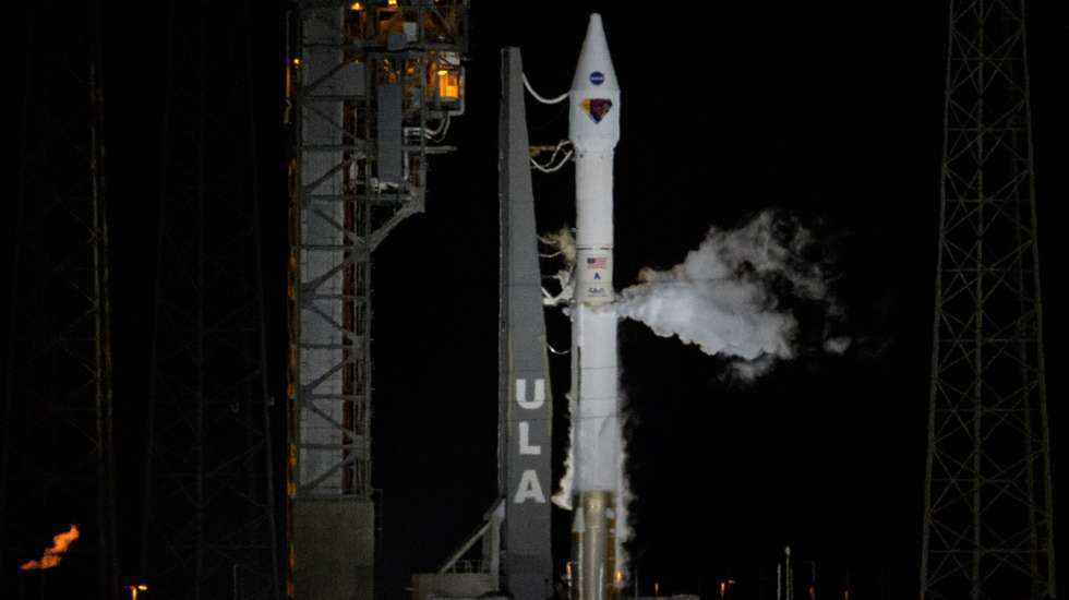 epa09526591 A handout picture made available by the National Aeronautics and Space Administration (NASA) shows a United Launch Alliance Atlas V rocket with the Lucy spacecraft stands ready to launch from Space Launch Complex 41, at Cape Canaveral Space Force Station in Florida, USA, 14 October 2021. Lucy will be the first spacecraft to study Jupiter's Trojan Asteroids. Like the mission's namesake – the fossilized human ancestor, 'Lucy,' whose skeleton provided unique insight into humanity's evolution – Lucy will revolutionize our knowledge of planetary origins and the formation of the solar system.  EPA/Bill Ingalls / NASA HANDOUT  MANDATORY CREDIT HANDOUT EDITORIAL USE ONLY/NO SALES