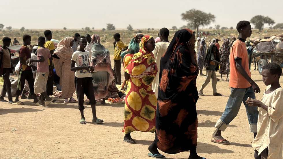 epa12047300 Sudanese people, who fled from the internally displaced persons (IDP) Zamzam camp, on their way to the Tawila Camps amid the ongoing conflict between Sudan's army and the Rapid Support Forces (RSF), in North Darfur, Sudan, 14 April 2025 (issued 22 April 2025). The RSF claimed control of the Zamzam camp after its assault in April 2025. According to the UNHCR, over four million people have fled Sudan to neighboring countries since the outbreak of the armed conflict in April 2023.  EPA/MARWAN MOHAMED