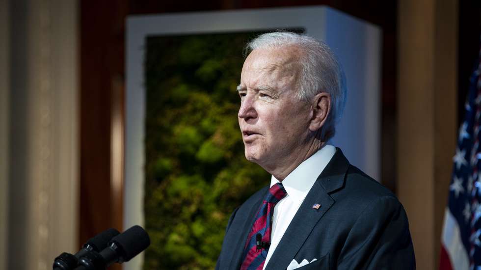 epa09152596 President Joe Biden speaks during a virtual international Leaders Summit on Climate, in the East Room of the White House, in Washington, DC, USA, 22 April 2021. Biden announced plans to reduce the US gas emmission by 50 percent by the year 2030. The meeting is intended to underline the urgency and economic benefits of stronger climate action on the road to the United Nations Climate Change Conference (COP26) in Glasgow in November 2021. Around 40 international leaders attend the summit.  EPA/AL DRAGO / POOL MANDATORY CREDIT - AL DRAGO