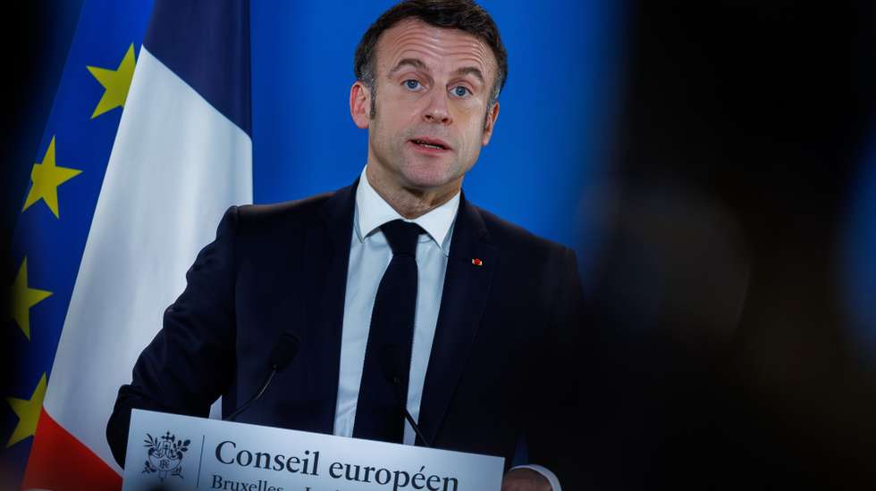 epa11118373 French President Emmanuel Macron attends a press conference on the Special European Council in Brussels, Belgium, 01 February 2024. EU leaders gather in Brussels to discuss the mid-term revision of the EU's long-term budget for 2021-2027, including support to Ukraine.  EPA/OLIVIER MATTHYS