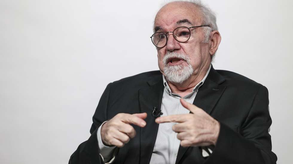 O antigo ministro da Segurança Social, José Vieira da Silva, em entrevista à agência Lusa, na sede da Lusa, em Lisboa, 27 de fevereiro de 2025. O antigo ministro do Trabalho José Vieira da Silva defende que a personalidade do centro esquerda com melhores condições para enfrentar as eleições presidenciais é António Vitorino e que terá o seu apoio se decidir avançar com uma candidatura. (ACOMPANHA TEXTO DA LUSA DE 02 DE MARÇO DE 2025) MIGUEL A. LOPES/LUSA